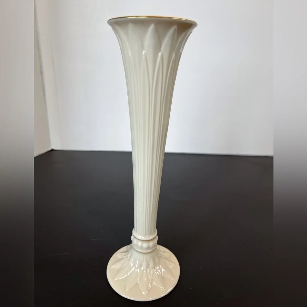 Lenox Ivory Bud Vase trimmed in Gold